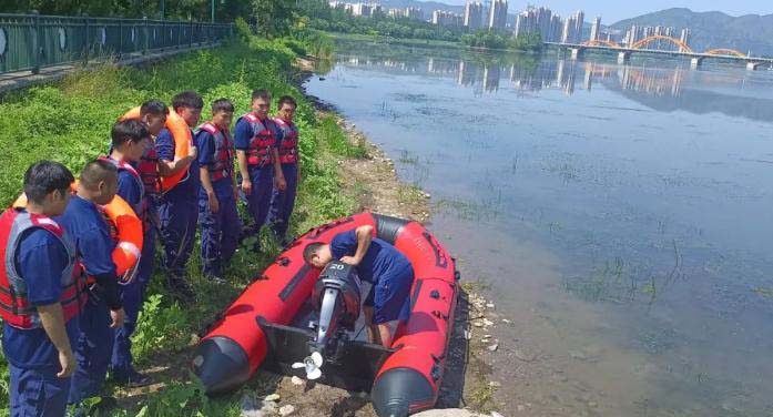 補短板強弱項，提技能礪精兵，縣應急管理局開展水上救援訓練